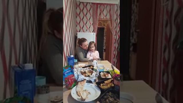 2021 Полина поёт "В лесу родилась ёлочка" смотреть онлайн