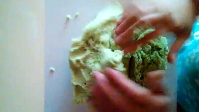 Классный зелёный кинетический песок/?????? смотреть онлайн