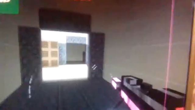 Брат играет в блокаду