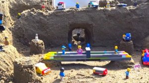 МОЩНЫЙ ПРОРЫВ ВОДЫ.LEGO CITY.SAND CITY.LEGO DAM BREACH.LEGO CITY.