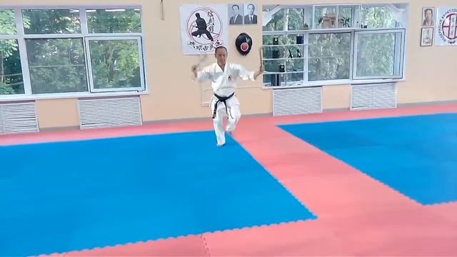 Hanshi Hiroshi Akamine / Ryukyu Kobudo Shimbukan! Kanegawa no nicho gama смотреть онлайн