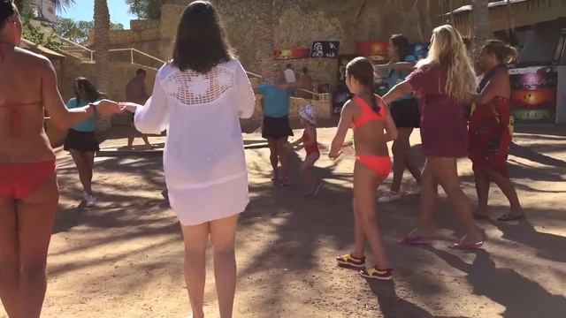 2018. Dreams Beach. Эрика зажигает на пляже отеля Dreams Beach- с аниматорами. Египет. Красное море смотреть онлайн
