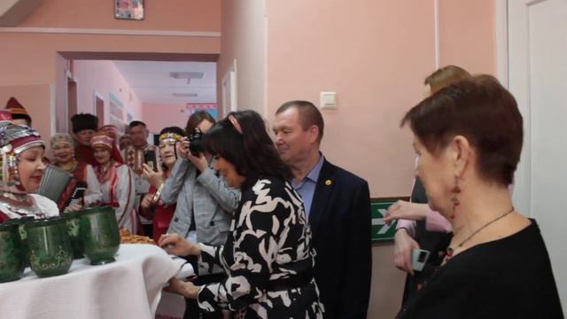Встреча гостей на юбилее народного чувашского фольклорного ансамбля "Родник" смотреть онлайн