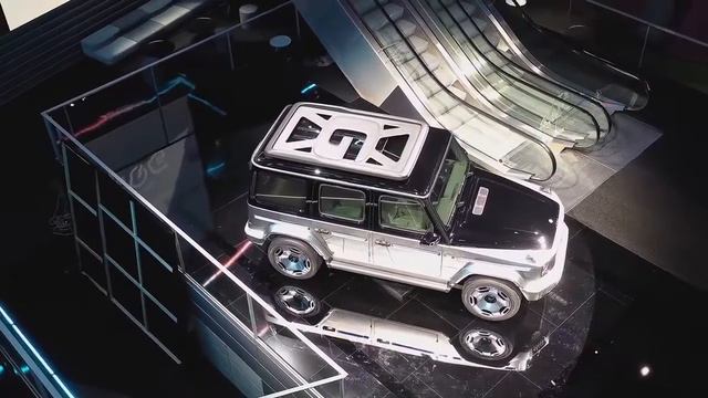 Mercedes Benz EQG: The G-Class goes Electric with this Concept G-Wagon смотреть онлайн