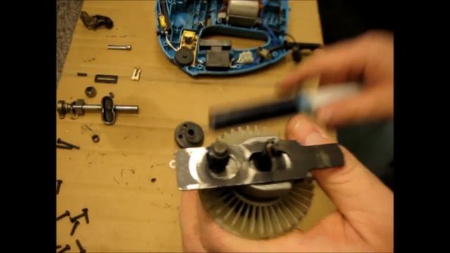 Ремонт электролобзика, не двигается шток пилкодержатель смотреть онлайн