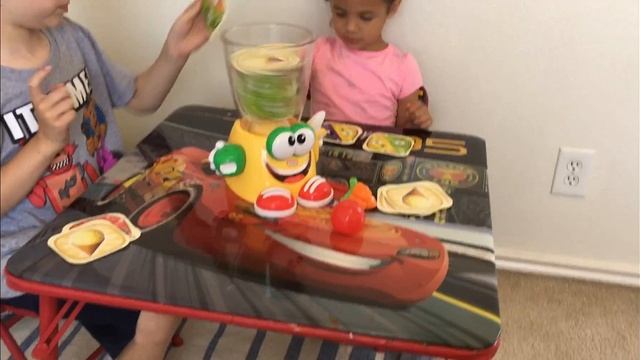 little tikes crazy blender game | monster jam blind bags смотреть онлайн