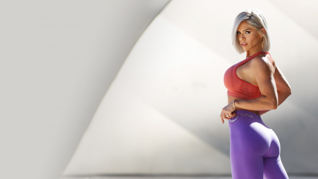 Девушки фитнес мотивация, Фитоняшки, спорт, слушать музыку.