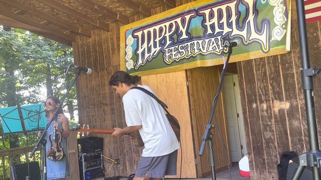 MickBeth - It's All Over Now, Baby Blue At Hippy Hill Festival 2022 смотреть онлайн