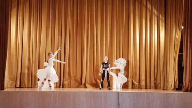 Непохожие. Юный постановщик. Ансамбль современного танца "СПЕКТР" 8 декабря 2019 г. смотреть онлайн