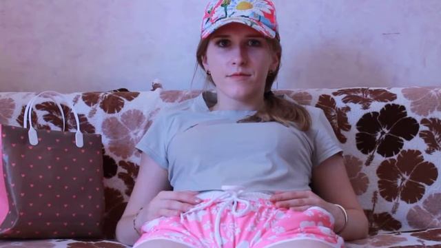 Виды девушек на педикюре смотреть онлайн