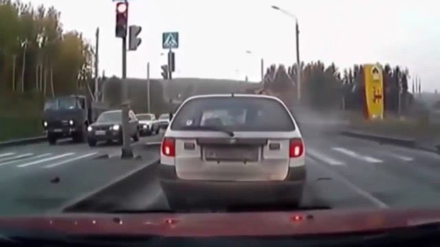 ?? Смешные Авто Приколы На Дорогах.mp4 смотреть онлайн