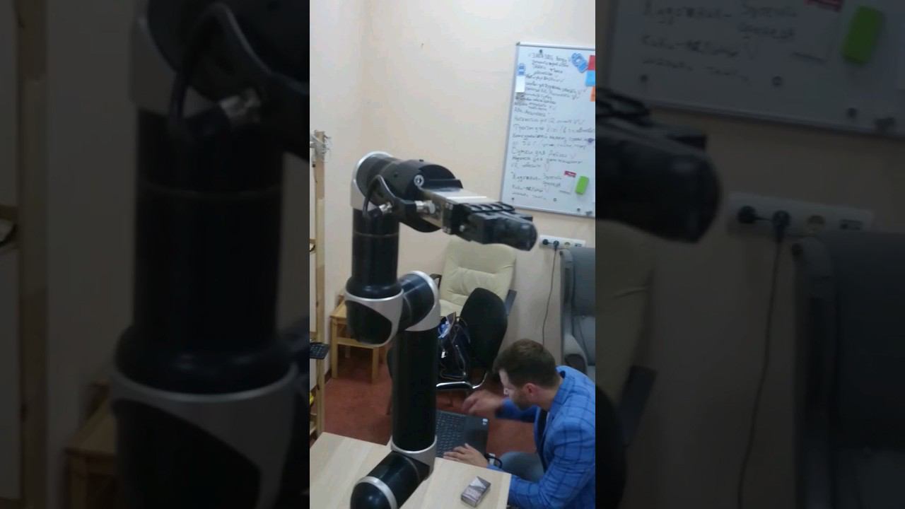 Киборги идут... #shorts смотреть онлайн