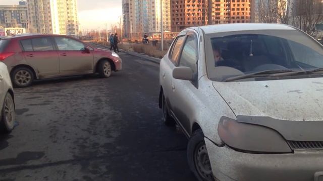 Авто-разборка у ТРЦ Планета Красноярск 2 смотреть онлайн