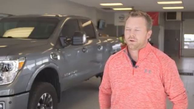 Aaron's Nissan Titan PRO-4X смотреть онлайн