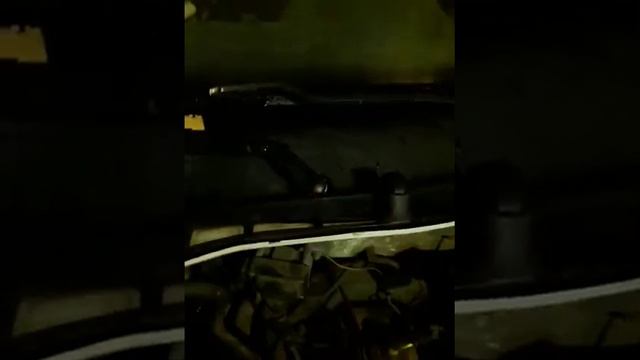 Клинит, закусует дворники! Шкода Октавия. смотреть онлайн