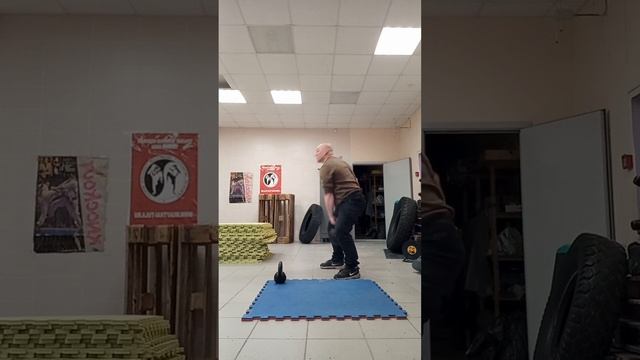 Как объединить толчок и рывок гири в одно упражнение, если нет сил или времени Маркин. Д.Н. г. Тула смотреть онлайн
