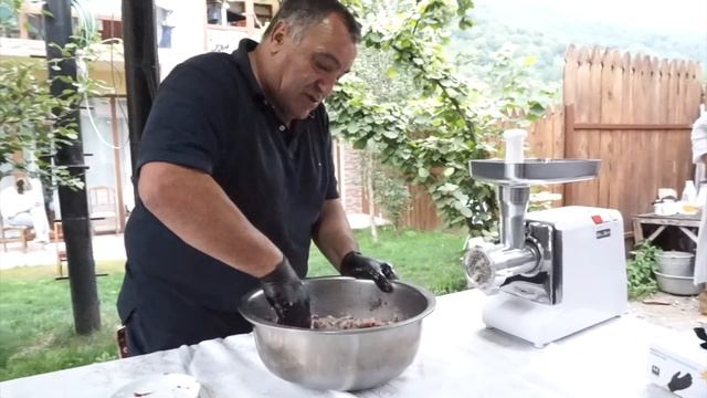 Готовим вкусный кебаб и армянскую толму.Подробный рецепт в видео!! смотреть онлайн