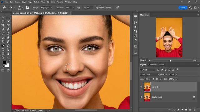Retouch Portrait Tips - Dodge Burn Sponge in Photoshop! смотреть онлайн