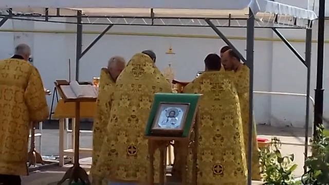 Евхаристия. Неделя всех святых. Марфо-Мариинский женский монастырь смотреть онлайн