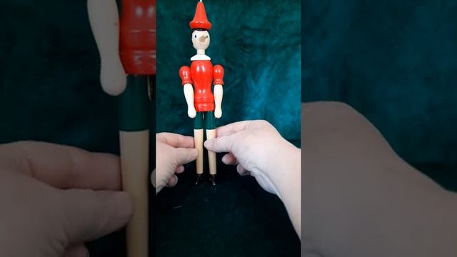 Щелкунчики и просто елочные игрушки смотреть онлайн