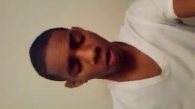Twin singing usher 2 LMAO смотреть онлайн