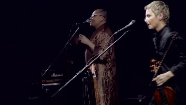 Сурганова и Оркестр feat Шура — Молитва смотреть онлайн