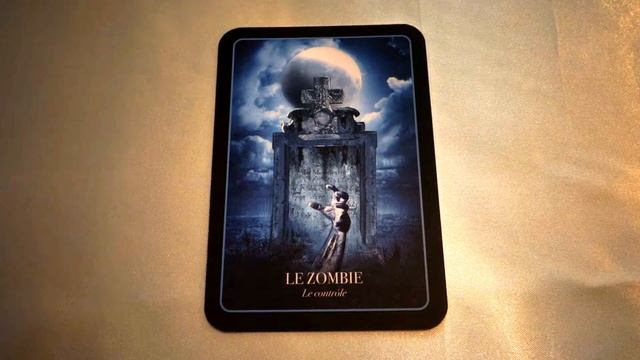 L'ORACLE D'HALLOWEEN J 30 смотреть онлайн