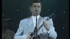 Александр Новиков.   «Сергей Есенин».