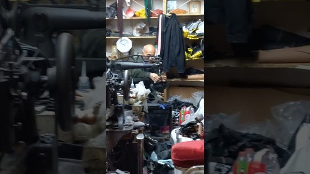 Ремонт обуви в арабском квартале Иерусалима в старом городе 11.12.2022 смотреть онлайн