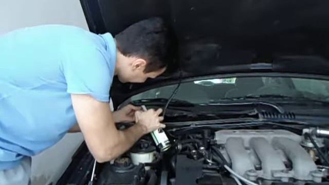 Troca do filtro de cabine do Ford Taurus 1997 Parte V смотреть онлайн