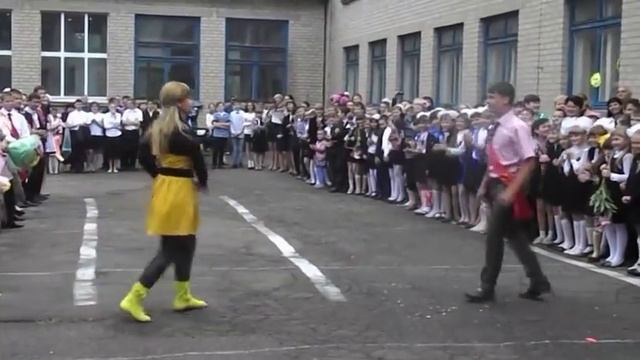 Танец с сыном на последний выпускной звонок смотреть онлайн