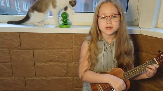 Маша. "КИНО" - Дерево. В.Цой (укулеле кавер 4k) смотреть онлайн