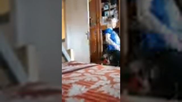 Прикол мама пёрнула во время видио смотреть онлайн