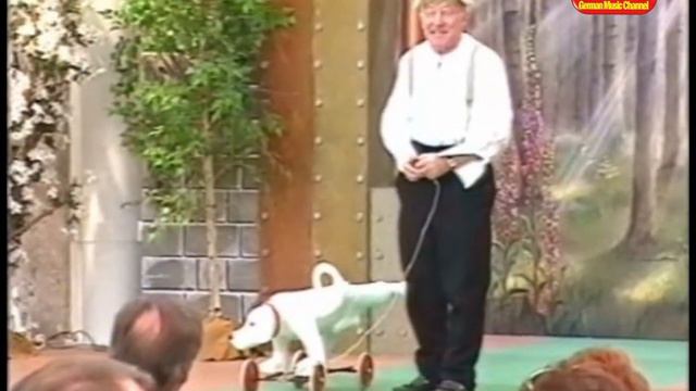 Helmut Fassnacht alias Karl Dipfele - Ich hab' e Hundele 1996 смотреть онлайн
