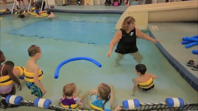 Preschool swim class @ THE YMCA - Pike (Teach your kids how to swim!) смотреть онлайн