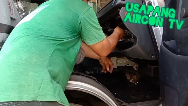 HOW TO FIX AIRCON OF TOYOTA HI-ACE смотреть онлайн