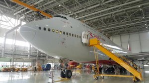 Гуляем по Боингу 747-400 Обзор салона