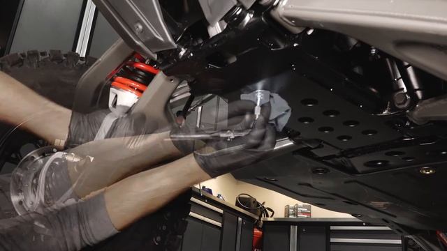 RZR Pro R Front Gearcase Fluid Replacement | Polaris RZR смотреть онлайн