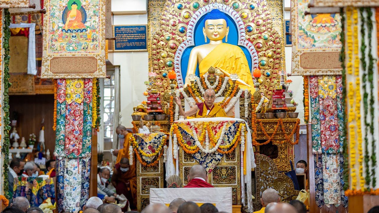 Молебен о долголетии Его Святейшества Далай-ламы смотреть онлайн