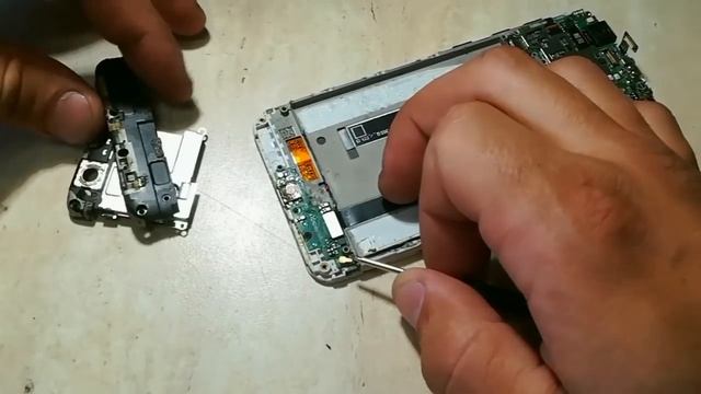 Как очень просто заменить разбитый экран телефона своими руками. смотреть онлайн