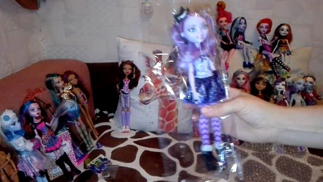 Пополнение, распаковка посылочки из группы в контакте с куколками монстр хай и ЭАХ смотреть онлайн