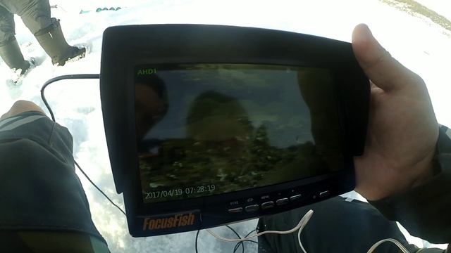 Ловля плотвы весной на безмотылку. Рыбалка на рыбинском водохранилище апрель 2022. смотреть онлайн