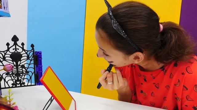 Видео про куклы Монстер Хай. Дискотека у кукол. Видео для девочек смотреть онлайн