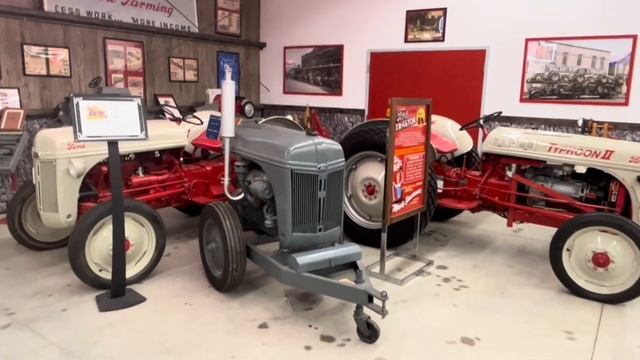 Visiting the Early Ford V8 Foundation Museum, Auburn, Indiana смотреть онлайн