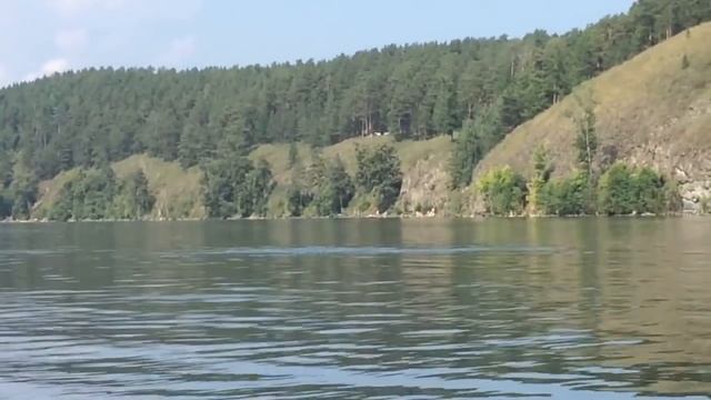 В озере Тургояк (Южный Урал) засняли неопознанное животное, похожее на большую змею смотреть онлайн