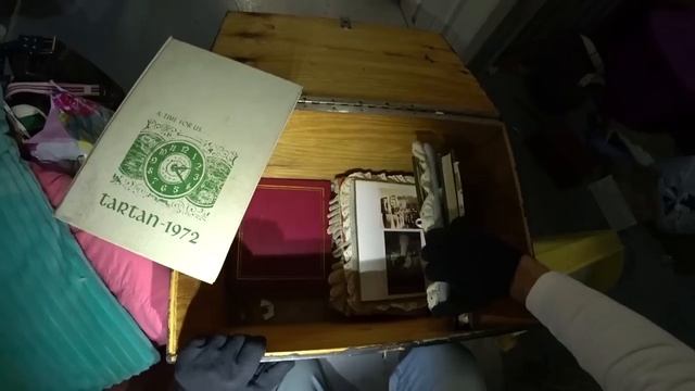 Аукцион контейнеров.Две кладовки. За $1100 и $230. смотреть онлайн