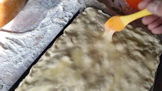 Пироги с фруктовым вареньем и сливками