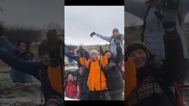 Люди идут по свету,, вроде, немного надо,Бла бы прочна палаткаДа был бы не скучен путь... смотреть онлайн