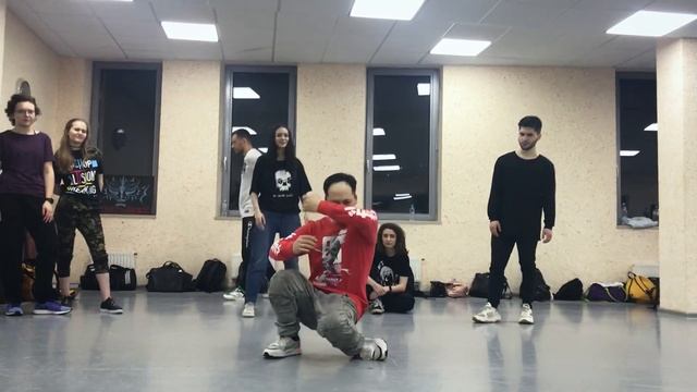 Robot dance at dance school смотреть онлайн