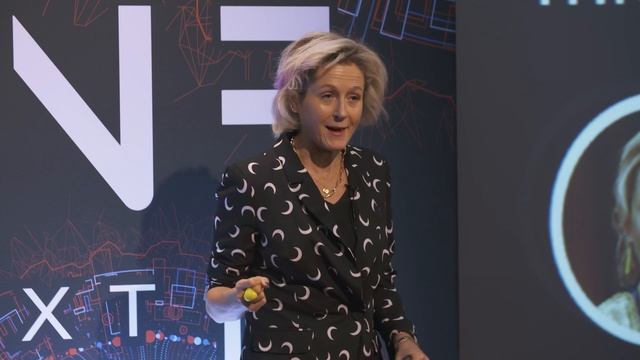 The digital world is having a mid-life crisis | Martha Lane Fox | TEDxOpenUniversity смотреть онлайн